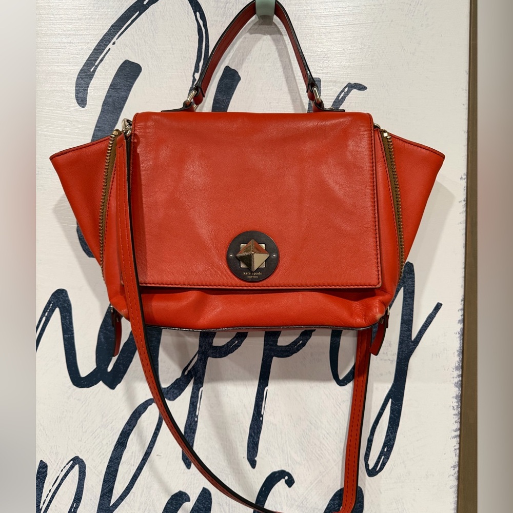 ♠️ Kate Spade Varick Street Abbie satchel in orange